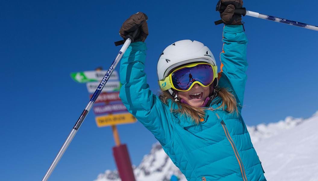 Danski SnowyClub i Alpe d'Huez - glad barn på ski