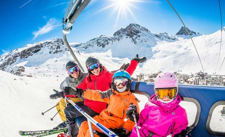 Nyd lækkert vejr og fantastisk skiløb for hele familien i Tignes